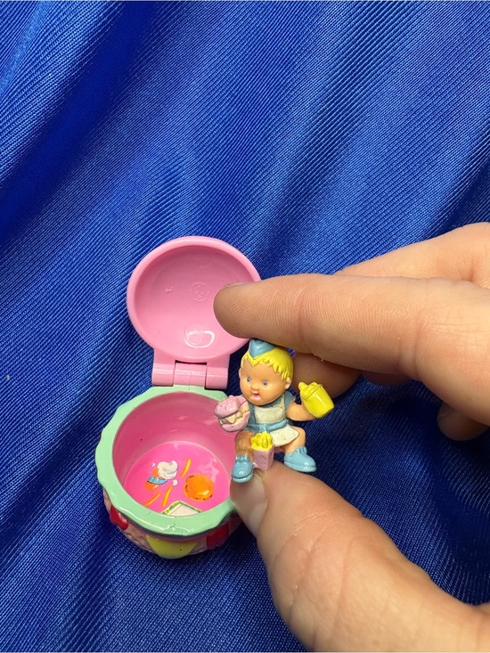 Blue Bird Other - Vintage 1994 Mimi & the Goo Goos Scoffy & Her Burger Compact Bluebird Toys